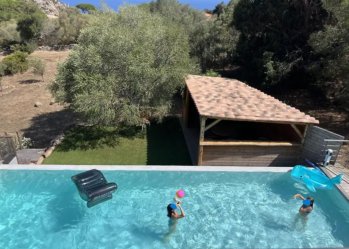 Villa House With Sea View, Route De Palombaggia *