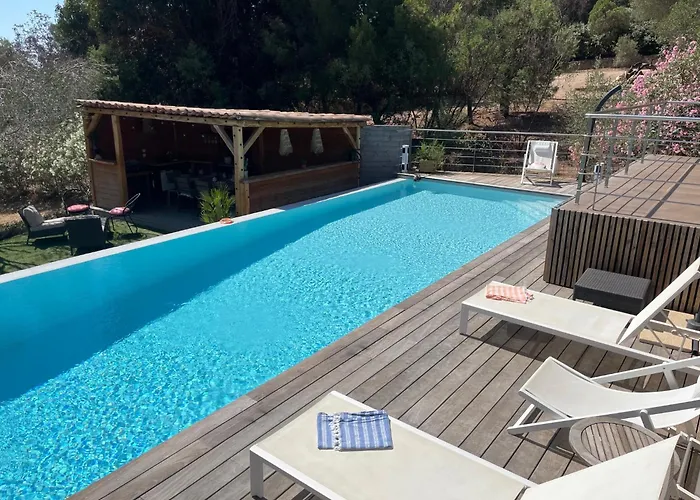 House With Sea View, Route De Palombaggia Villa